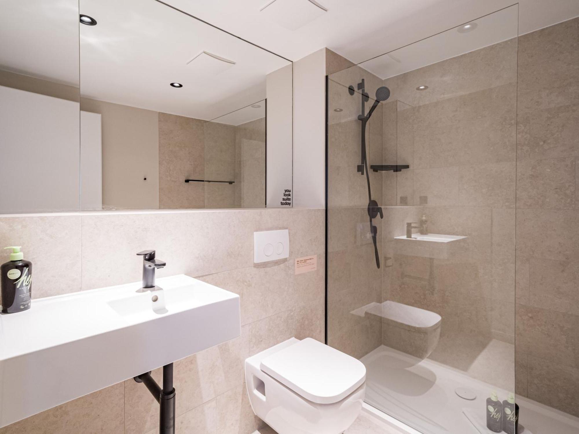 Limehome Saarbruecken Berliner Promenade 객실 사진